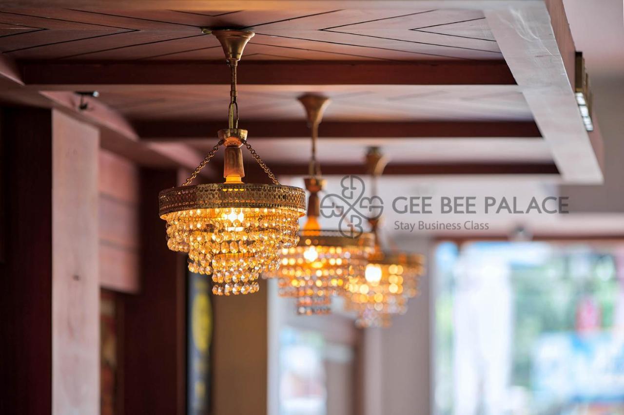 Gee Bee Palace Angamali Eksteriør bilde