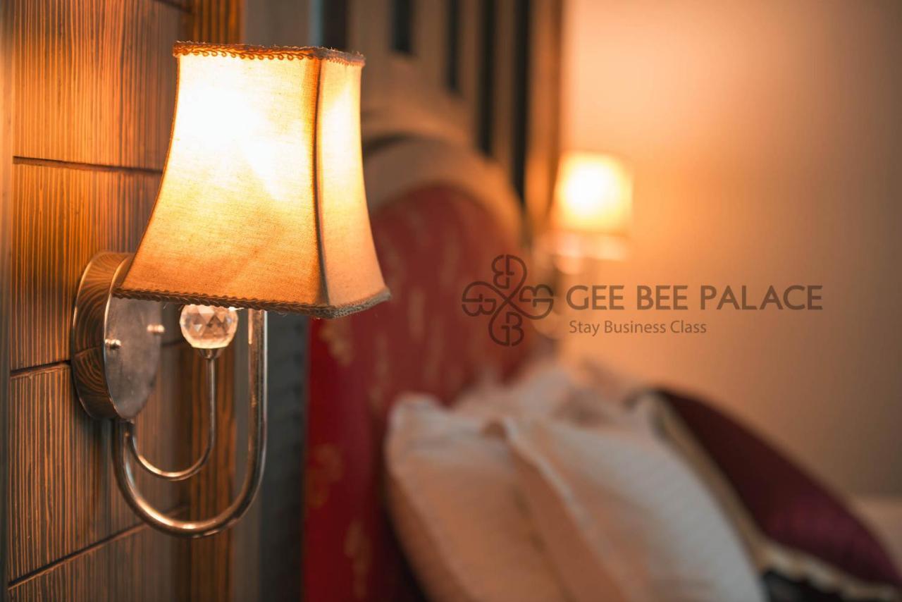 Gee Bee Palace Angamali Eksteriør bilde